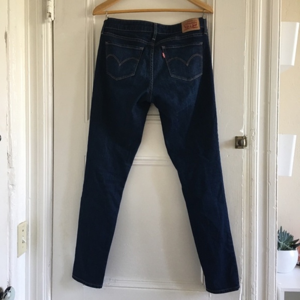Levi's 711 Skinny Dark Wash Jeans 28